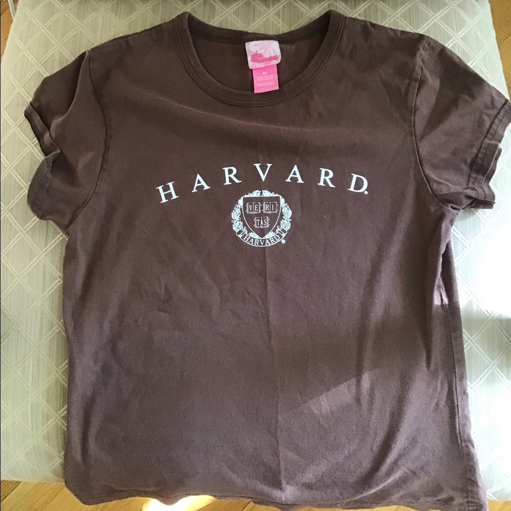 Harvard t shirt